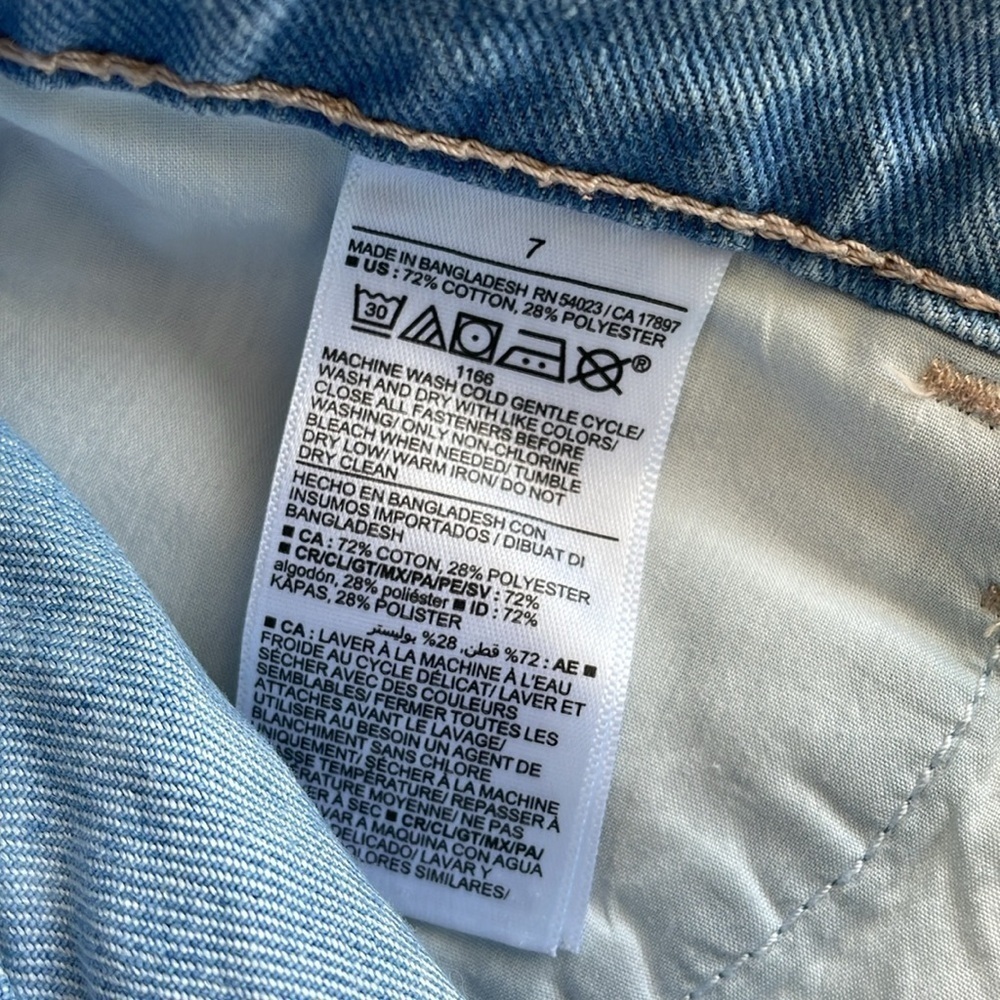 Old Navy Denim Shorts size 7 - Picture 5 of 6